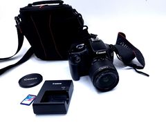 Фотоаппарат Canon EOS 1100D объектив