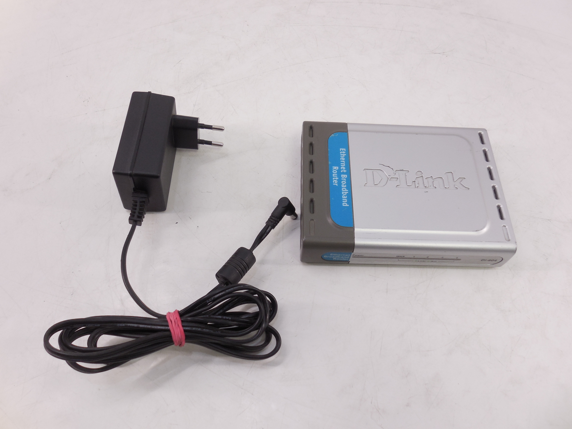 Маршрутизатор (router) D-link DI-604 ,LAN: 4 - Pic n 251842