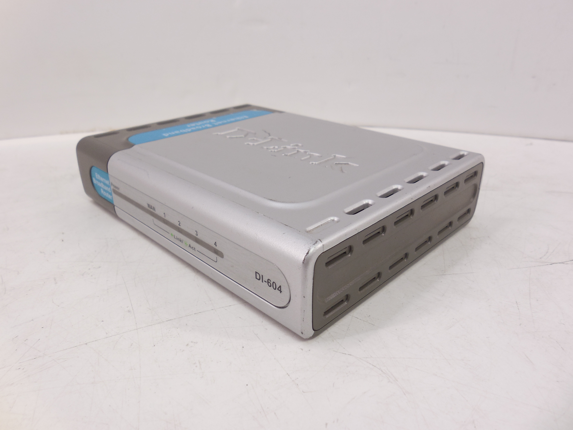 Маршрутизатор (router) D-link DI-604 ,LAN: 4 - Pic n 251842