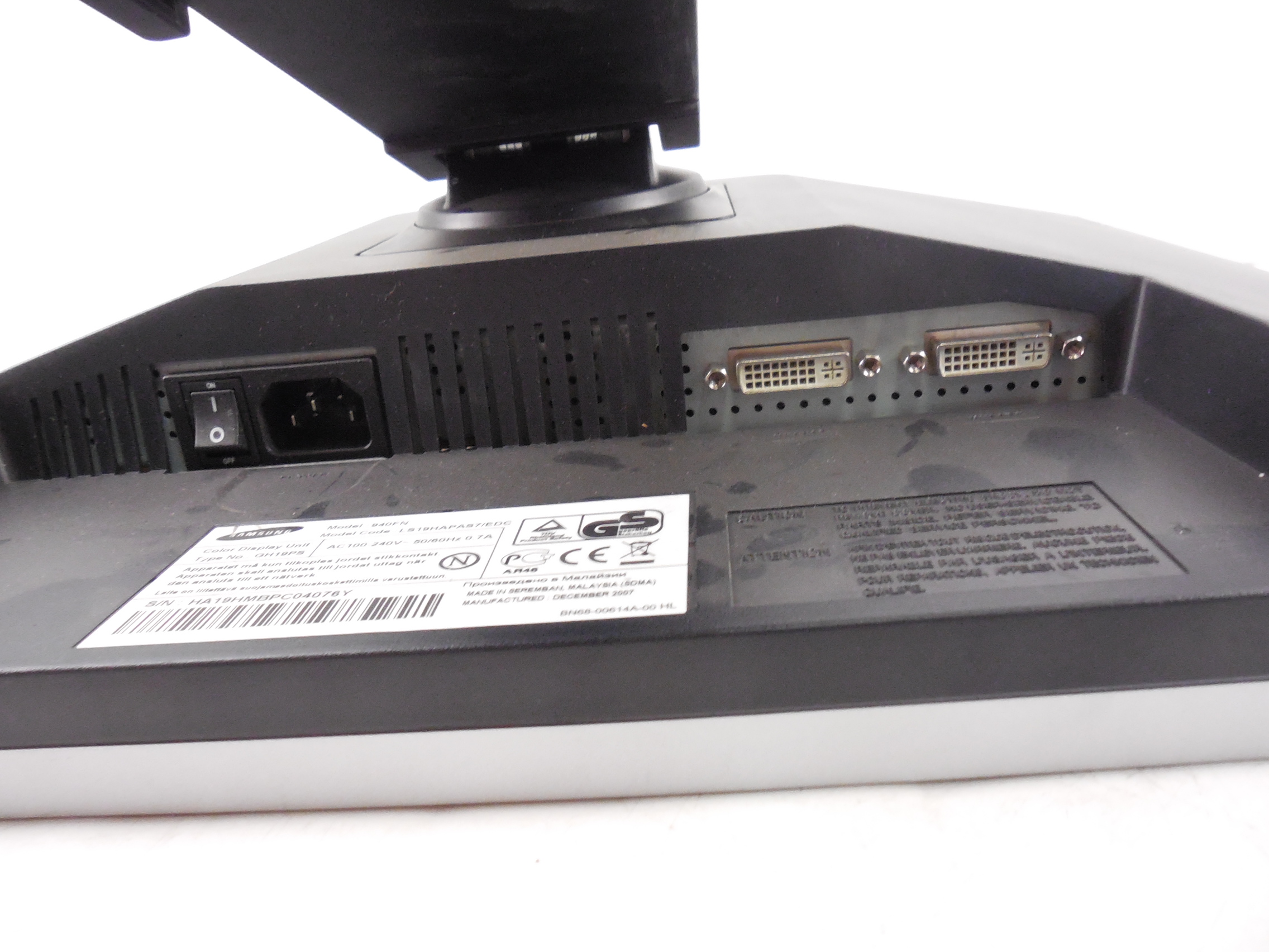 ЖК-монитор 19" Samsung SyncMaster 940FN - Pic n 254412