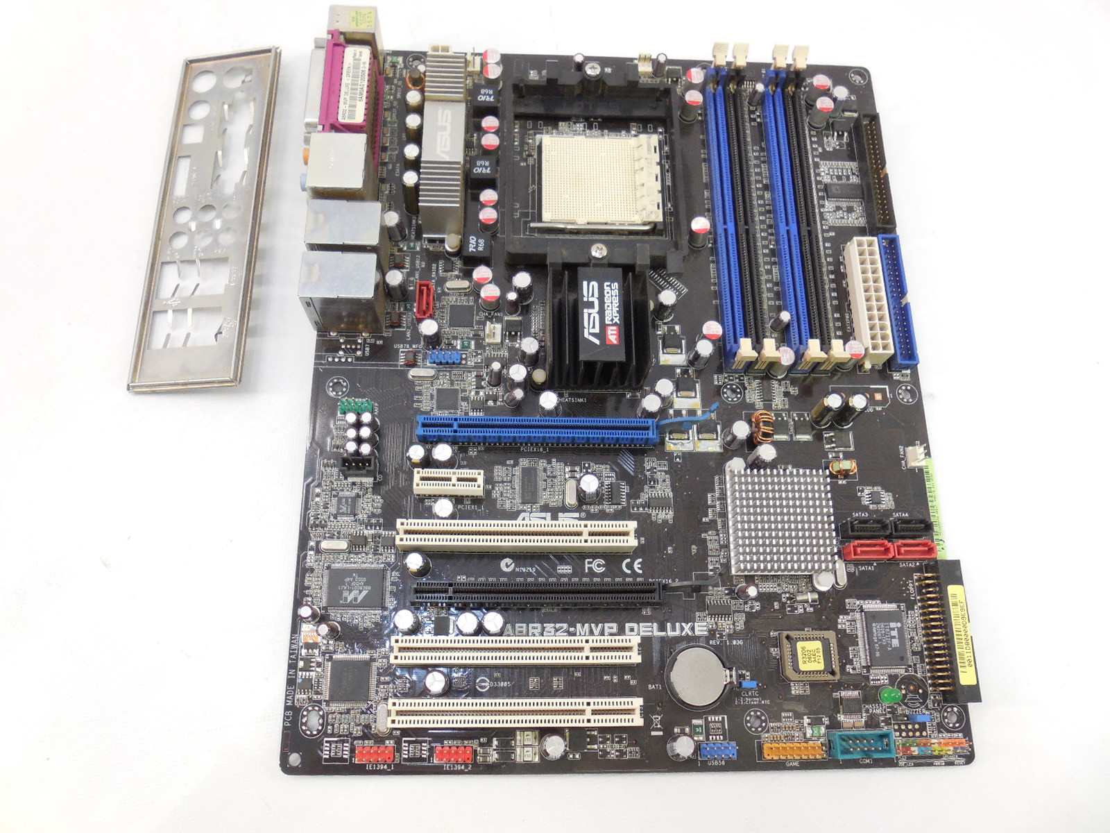 939 сокет. ASUS a8r32-MVP Deluxe. ASUS m3a32-MVP Deluxe. ASUS Deluxe Socket 939. Socket 7 ASUS mvp3.