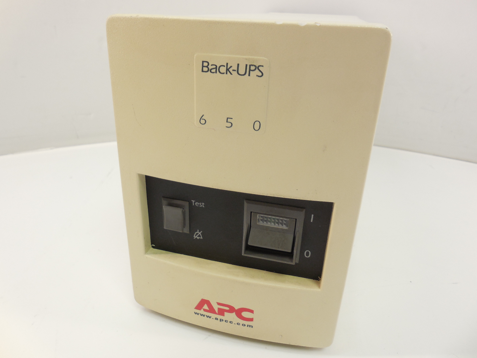 Ups 650 аккумулятор. APC back-ups bk650mi. Back ups 650. ИБП APC back-ups 650. APC back-ups 650 mi.