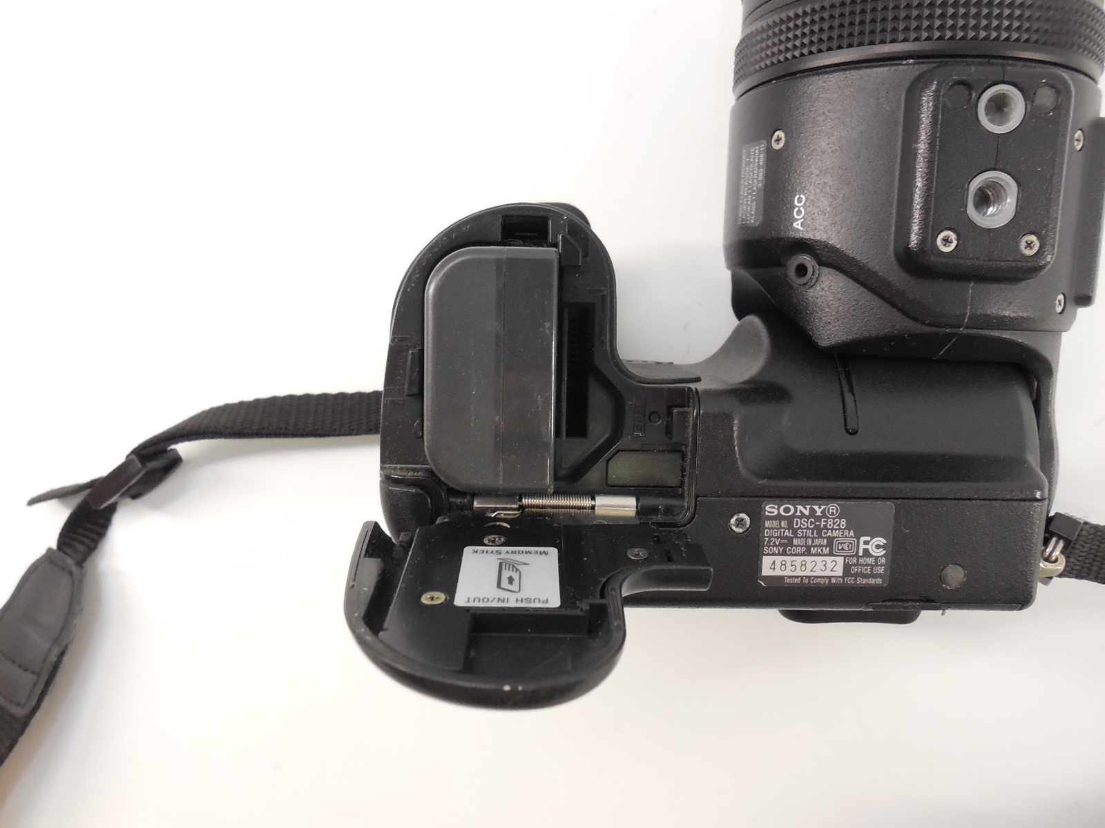 Фотоаппарат Sony DSC-F828 - Pic n 259339