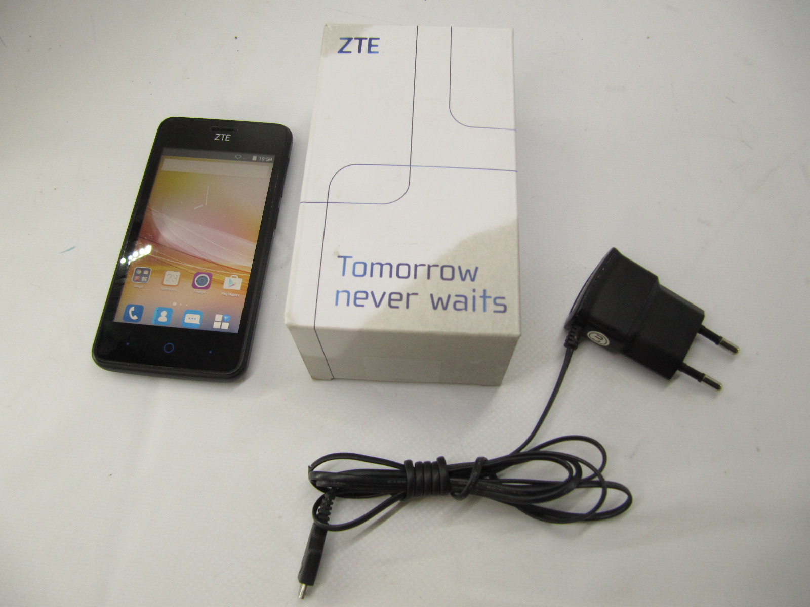 Смартфон ZTE Blade A3 GSM, 3G. экран 4