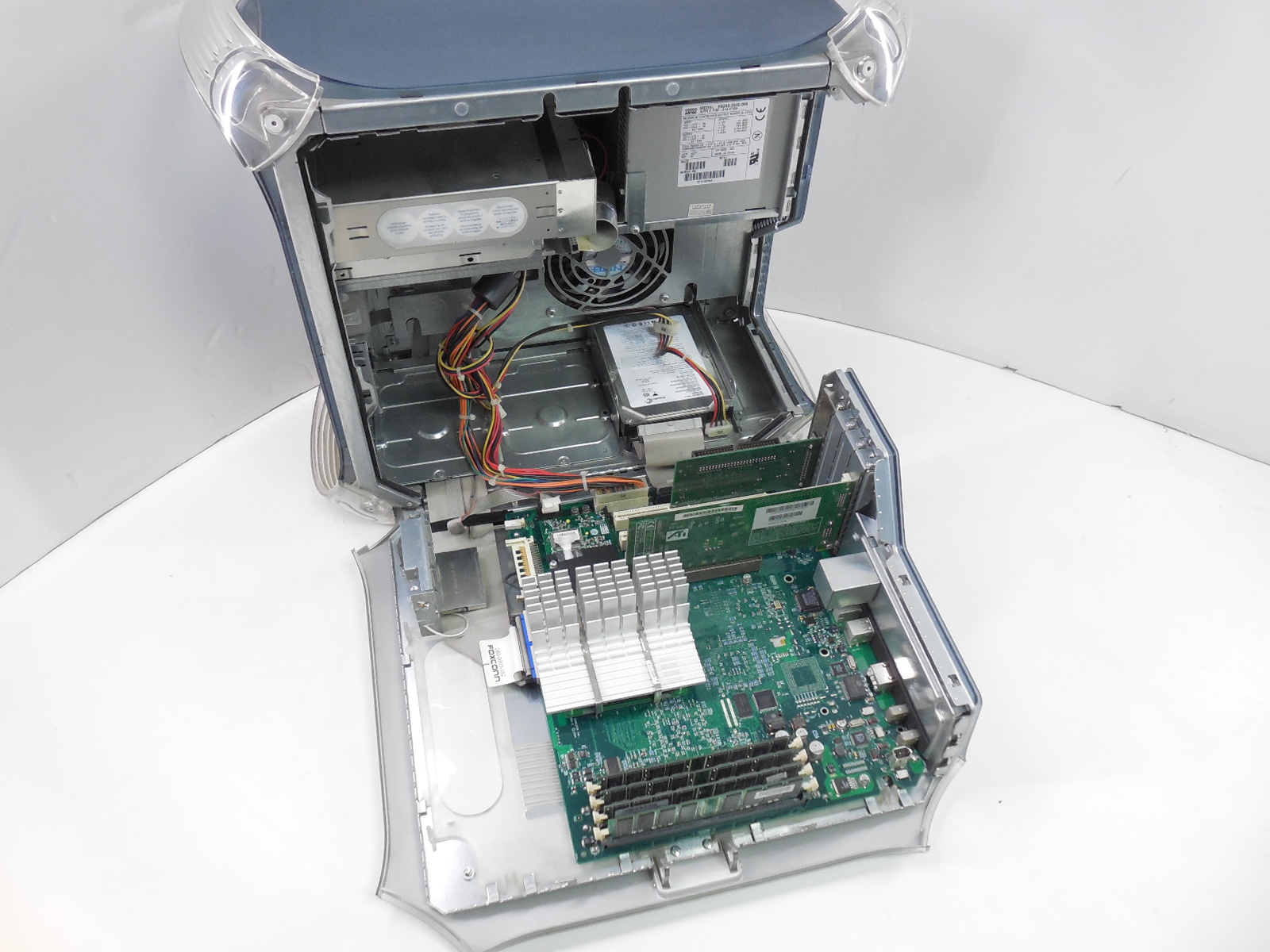 Компьютер Apple Power Macintosh G4 400 (AGP) - Pic n 261663