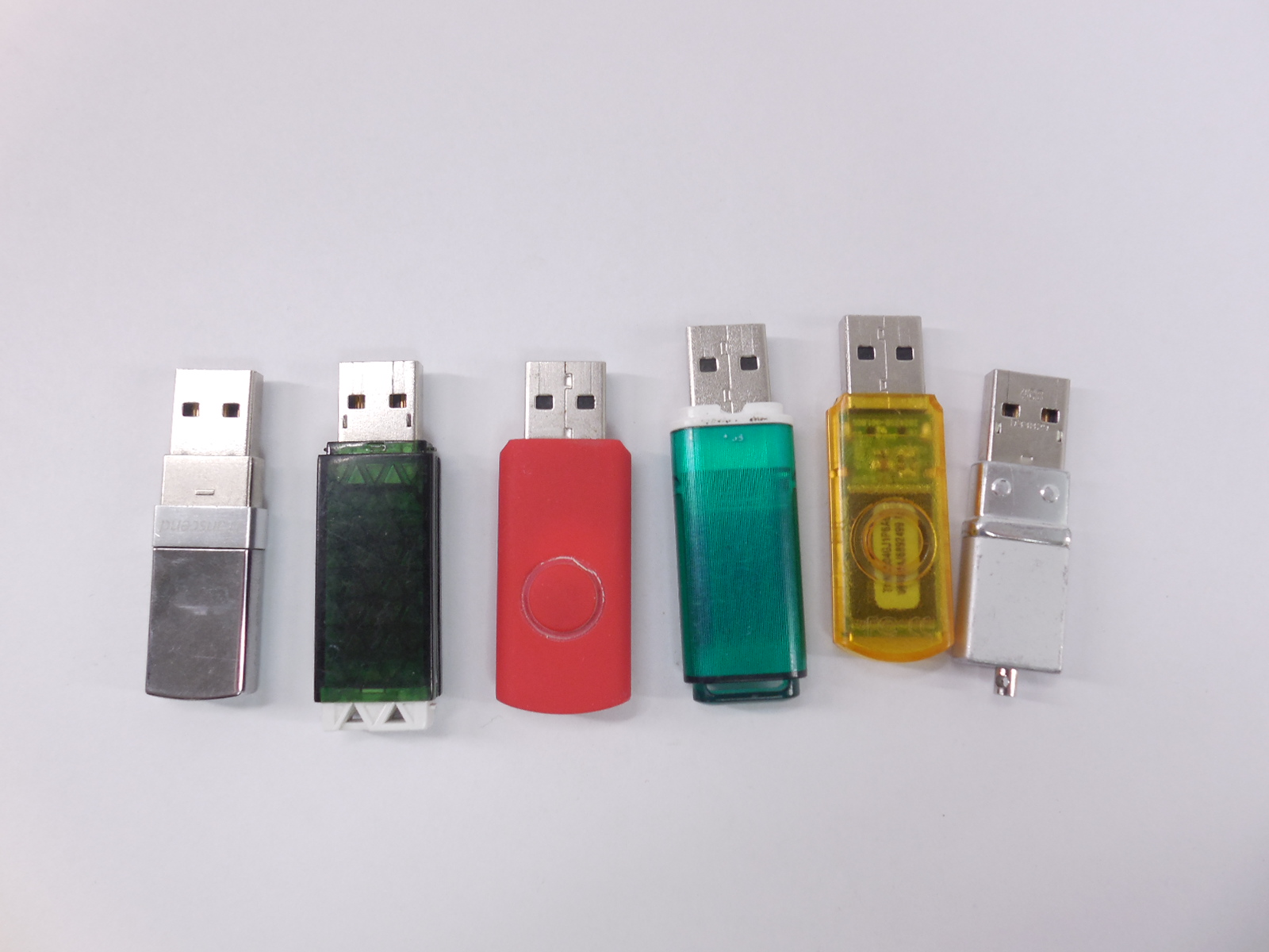 Флэш накопитель Цвет в ассортименте 4Gb - Pic n 261758