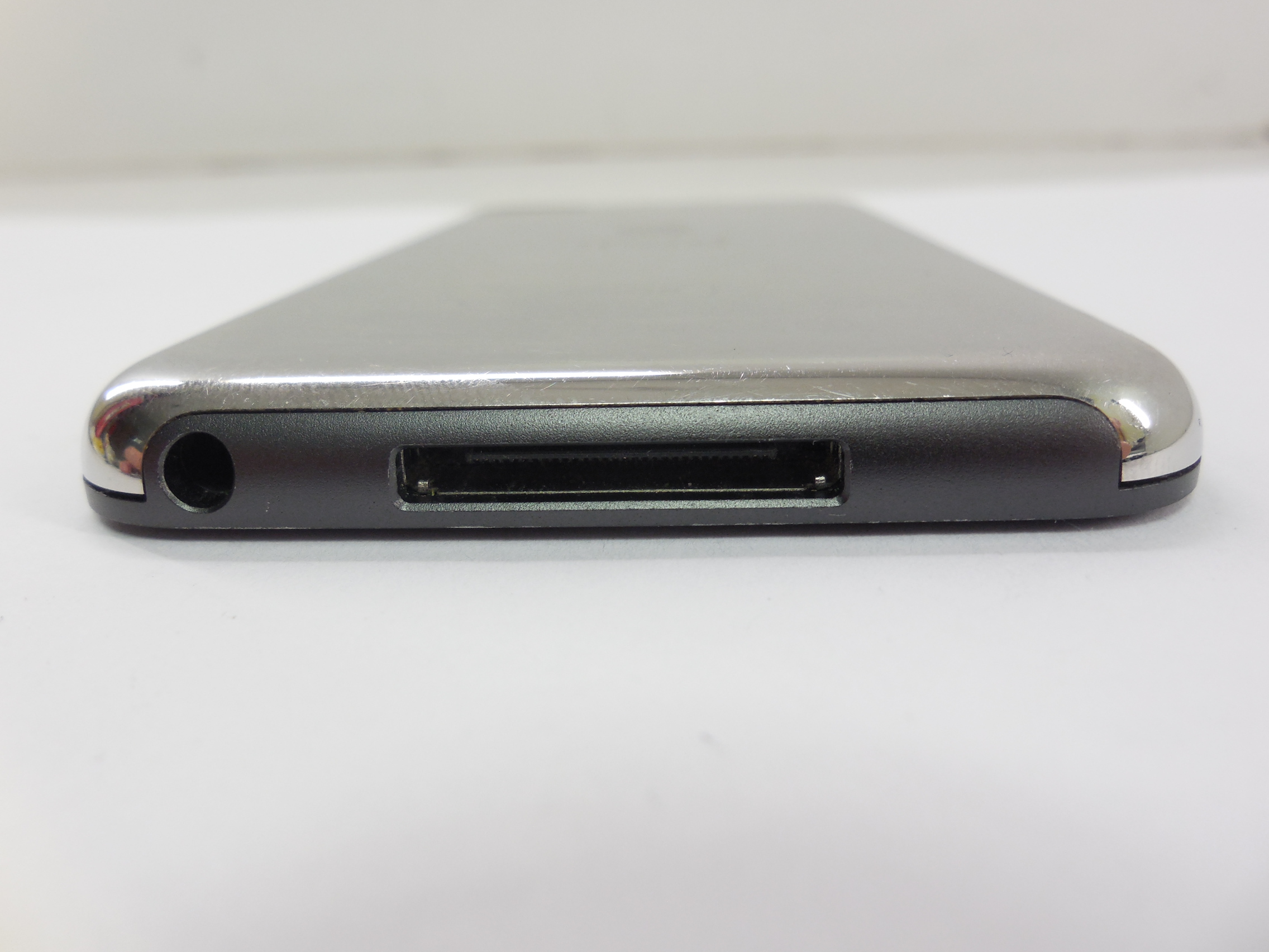 MP3-плеер Apple iPod touch 8GB A1213 1st gen - Pic n 264282