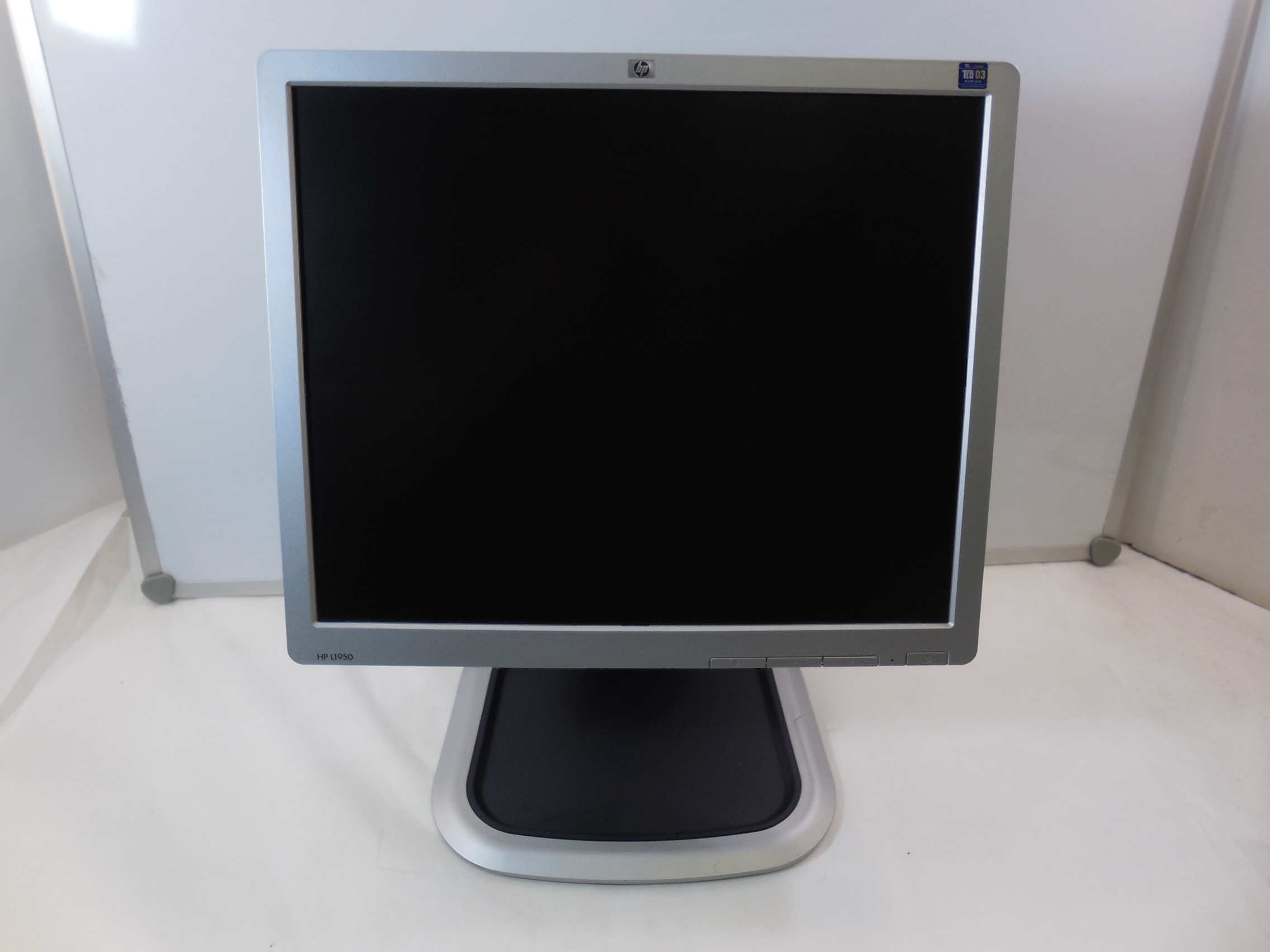 ЖК-монитор 19" HP L1950 - Pic n 274989