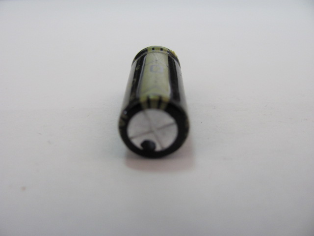 Конденсатор 3300 мкФ, 10 В, 105°C