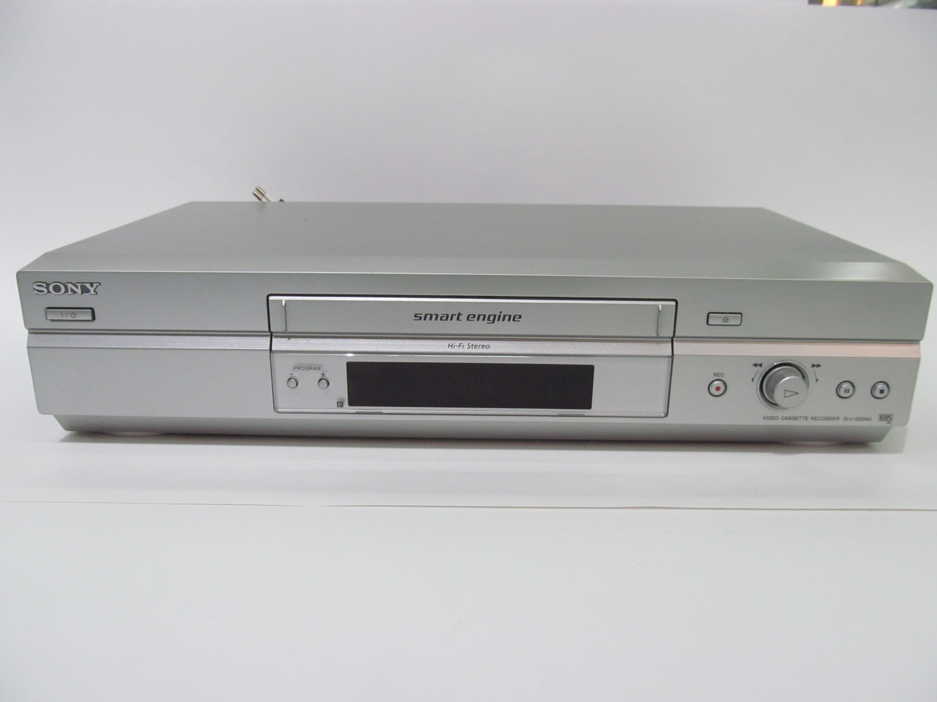 Видеомагнитофон VHS Sony SLV-SE640 - Pic n 276181