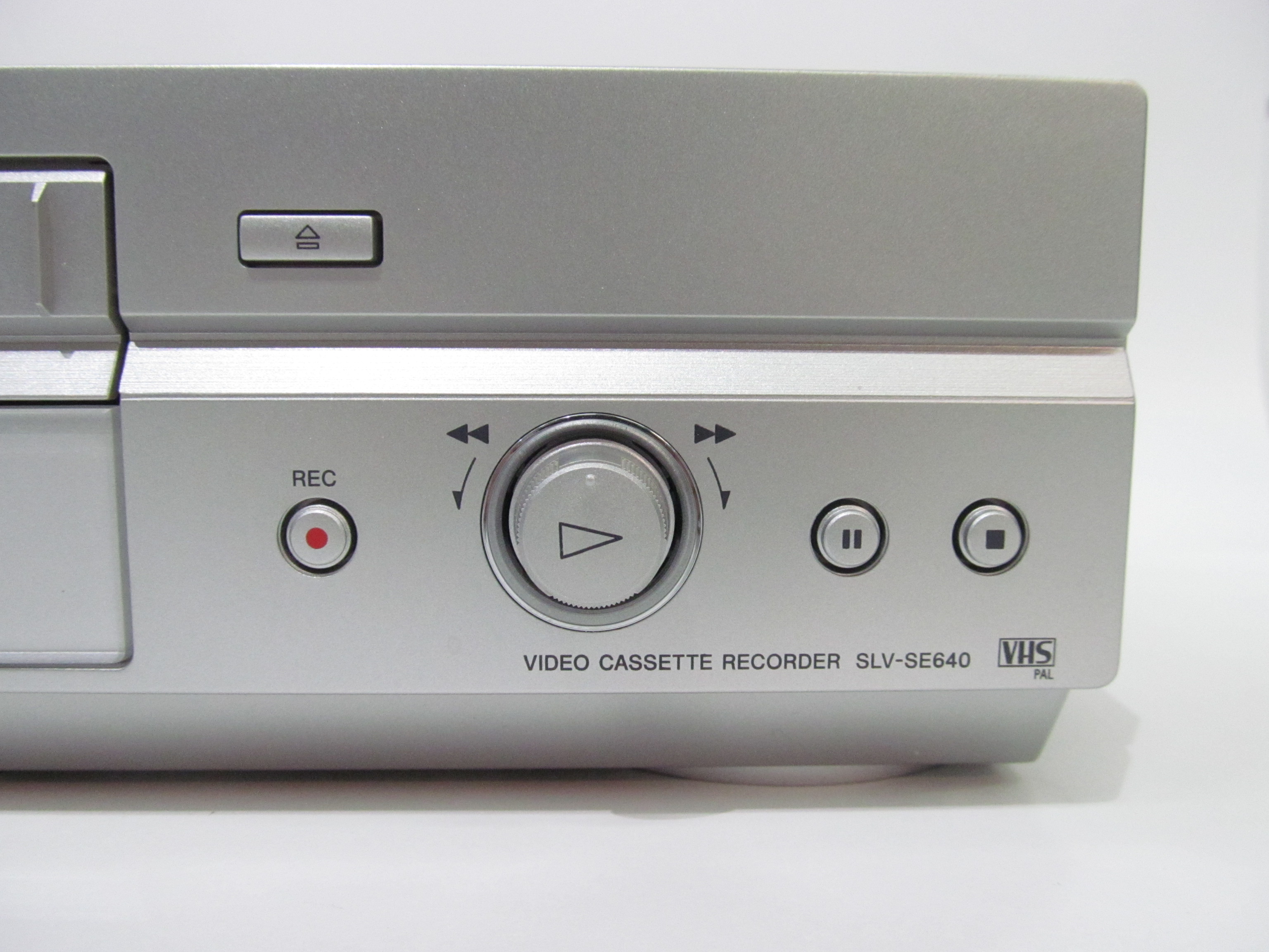 Видеомагнитофон VHS Sony SLV-SE640 - Pic n 276181