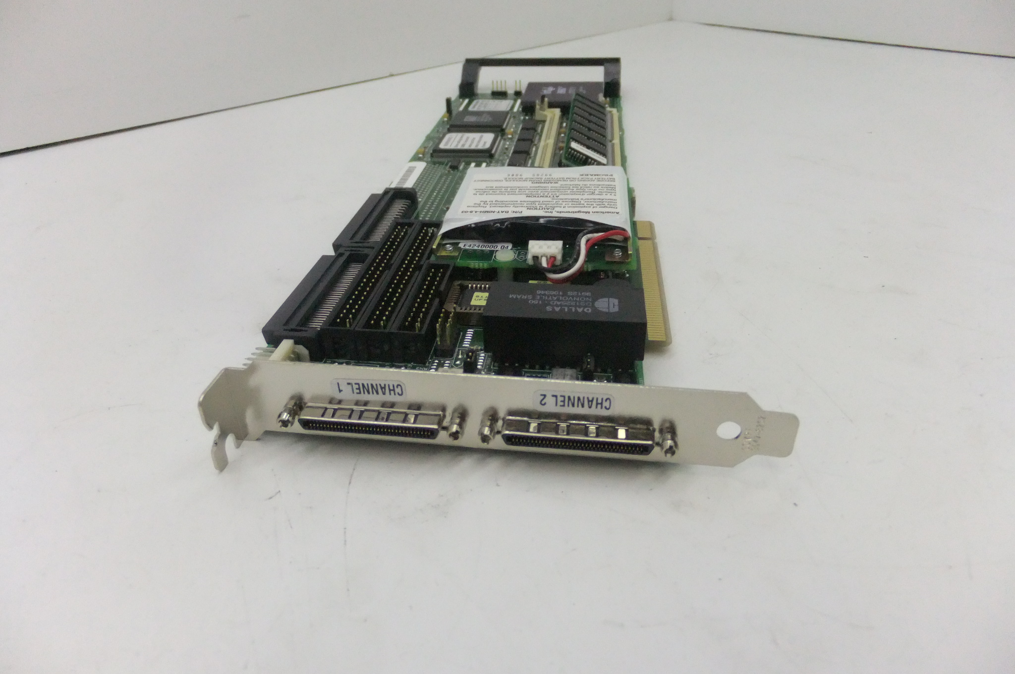 Контроллер 32-bit PCI SCSI American Megatrends - Pic n 115450