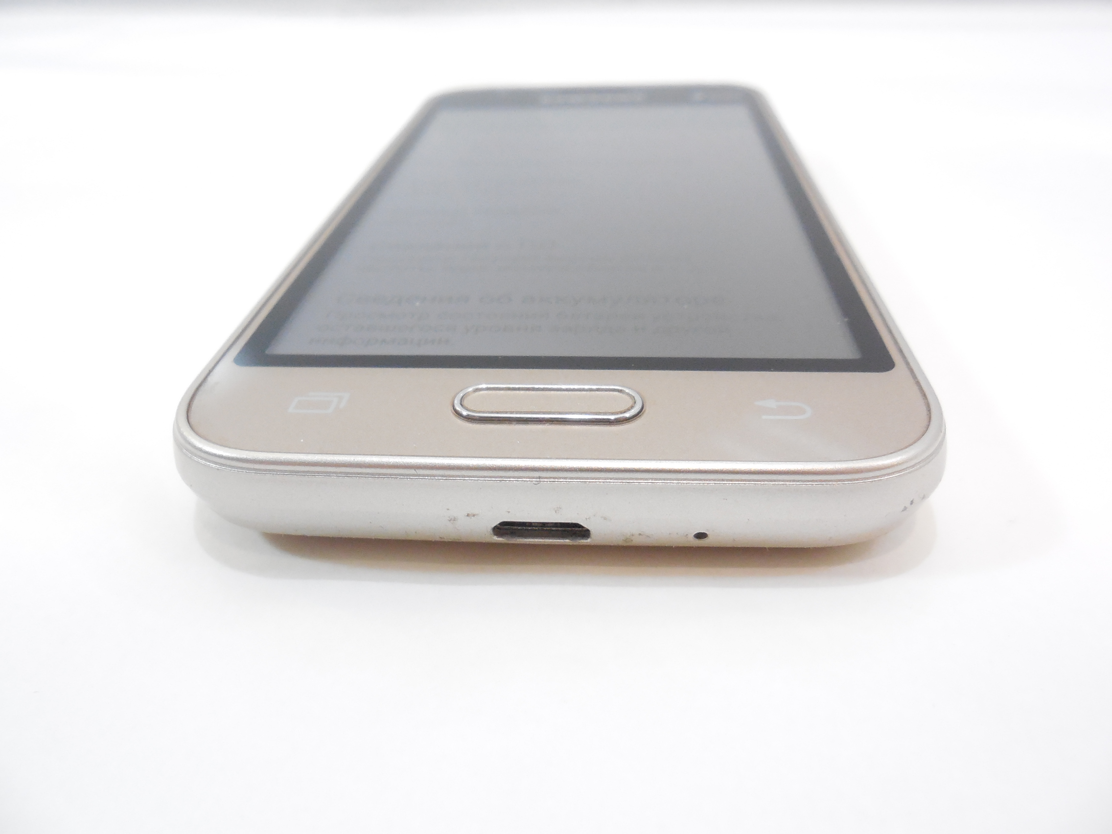 Смартфон Samsung Galaxy J1 mini