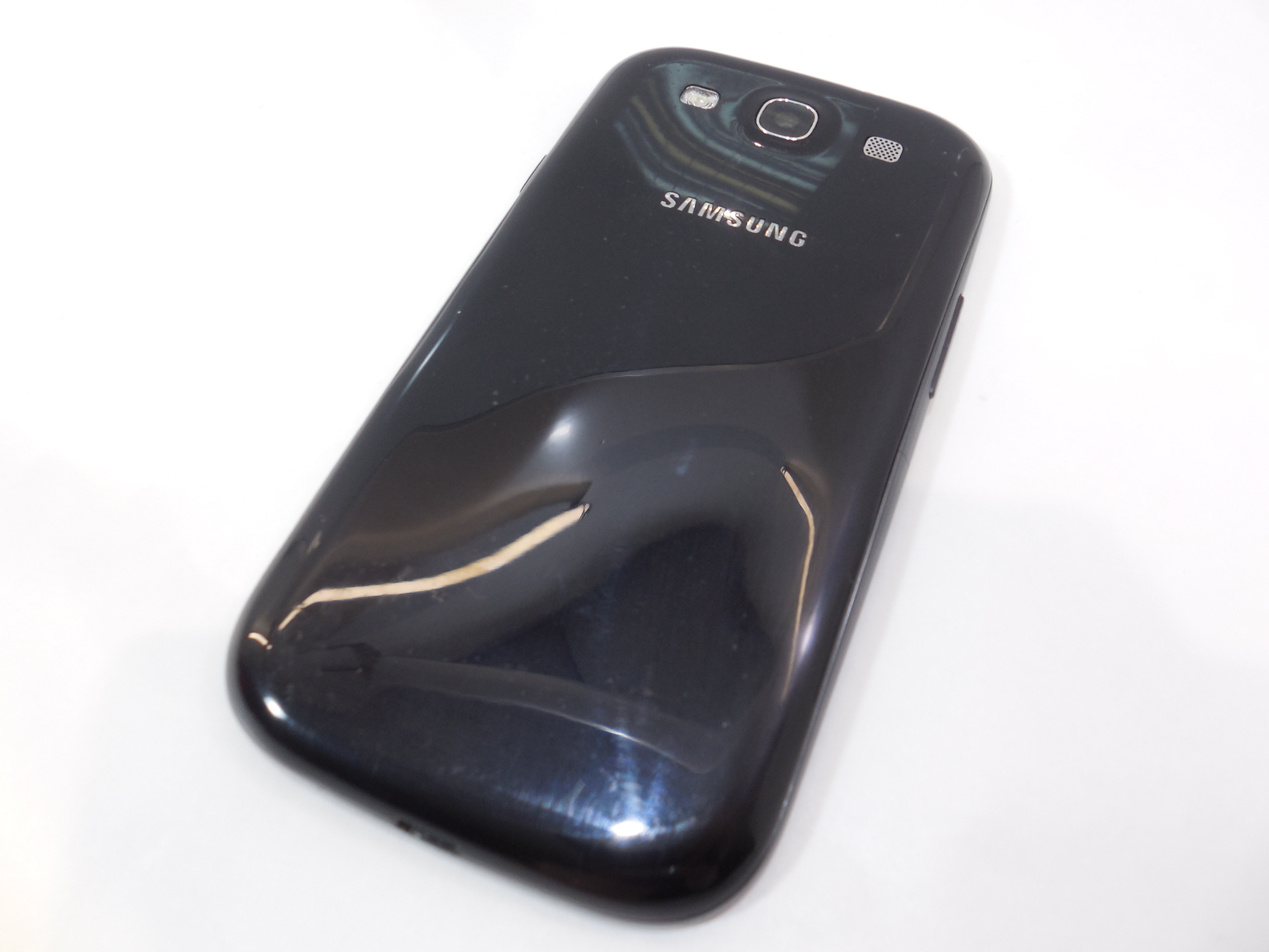 Смартфон Samsung Galaxy S III GT-I9300 / GSM, 3G