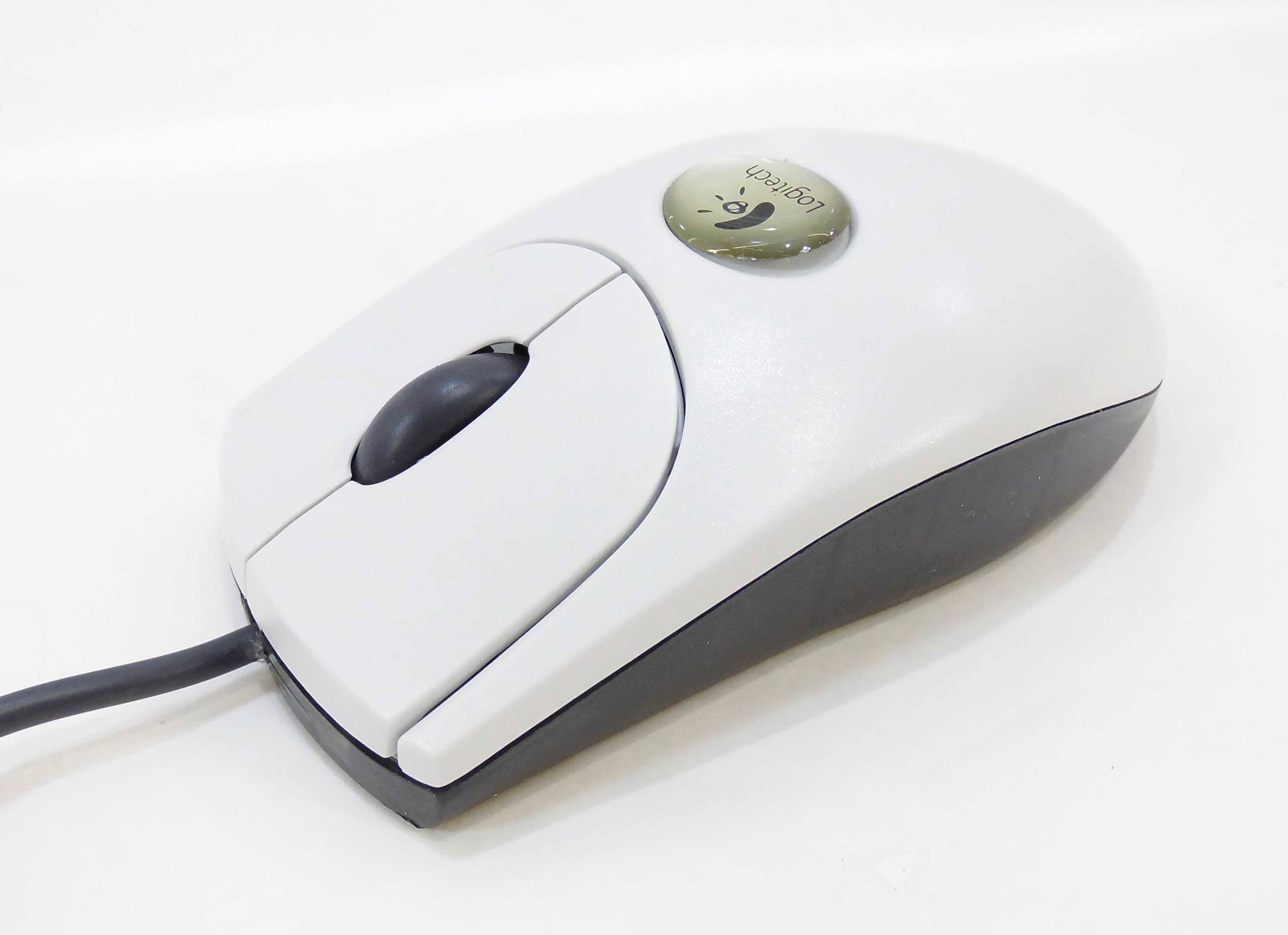 Мышь ps5 игры. Мышь Logitech Optical Mouse SBF-90 White PS/2. Мышь Logitech Optical Wheel Mouse s96 Black PS/2. Logitech Optical m100 White USB. Мышь Mitsumi Optical Wheel Mouse Grey PS/2.