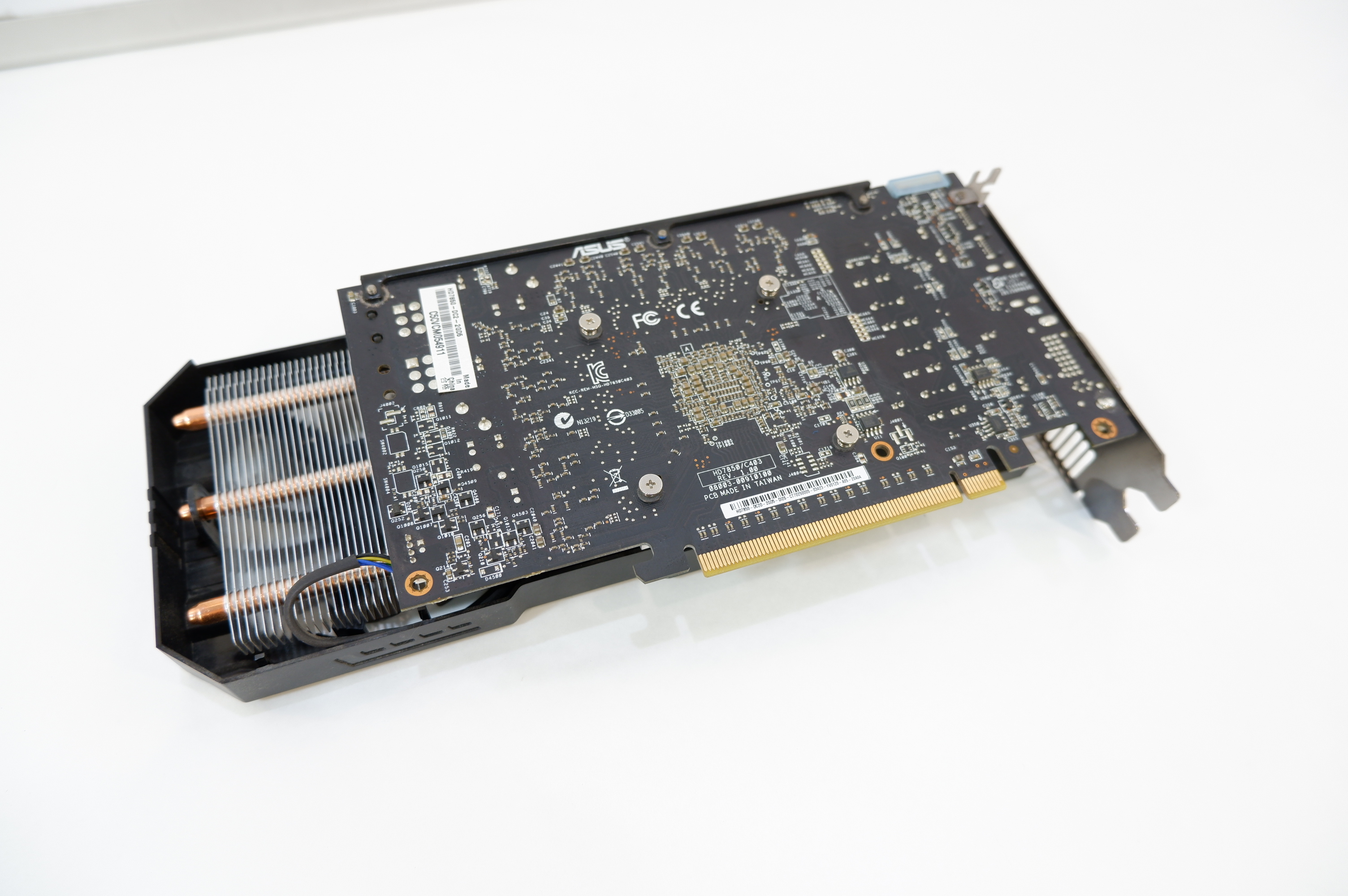 Видеокарта PCI-E ASUS Radeon HD7850 2GB - Pic n 280923