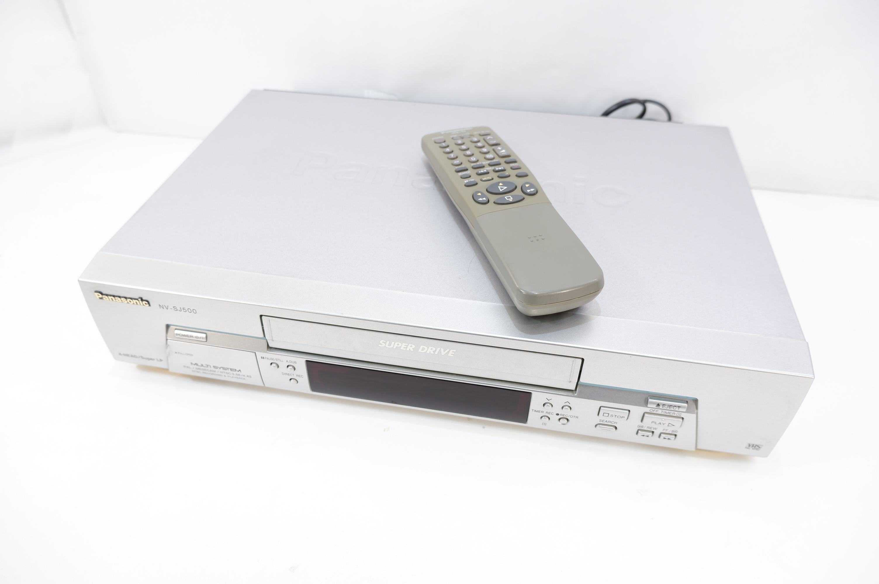 Видеомагнитофон VHS Panasonic NV-SJ500 - Pic n 283005