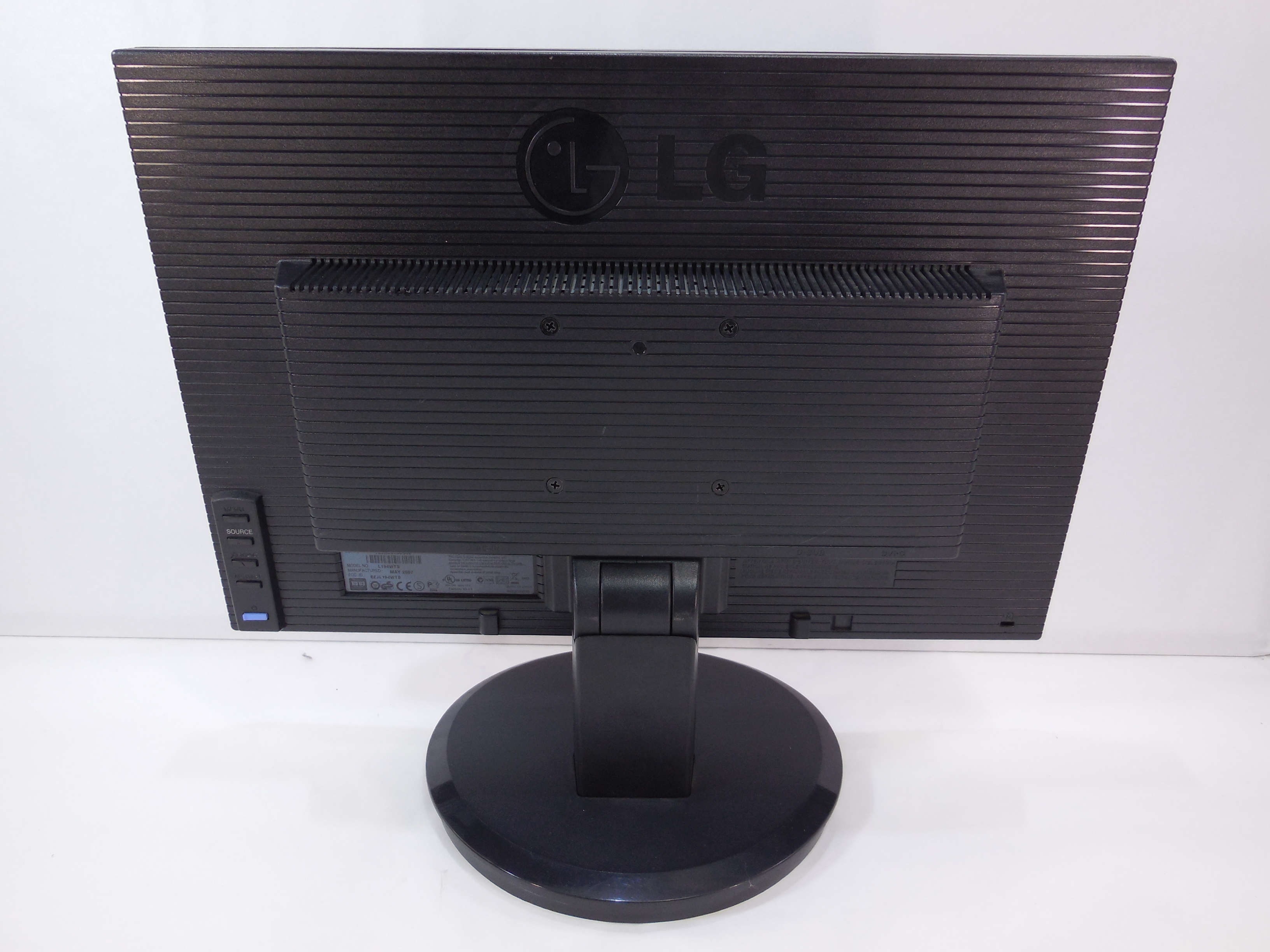 Монитор TFT 19" LG Flatron L194WT - Pic n 283583