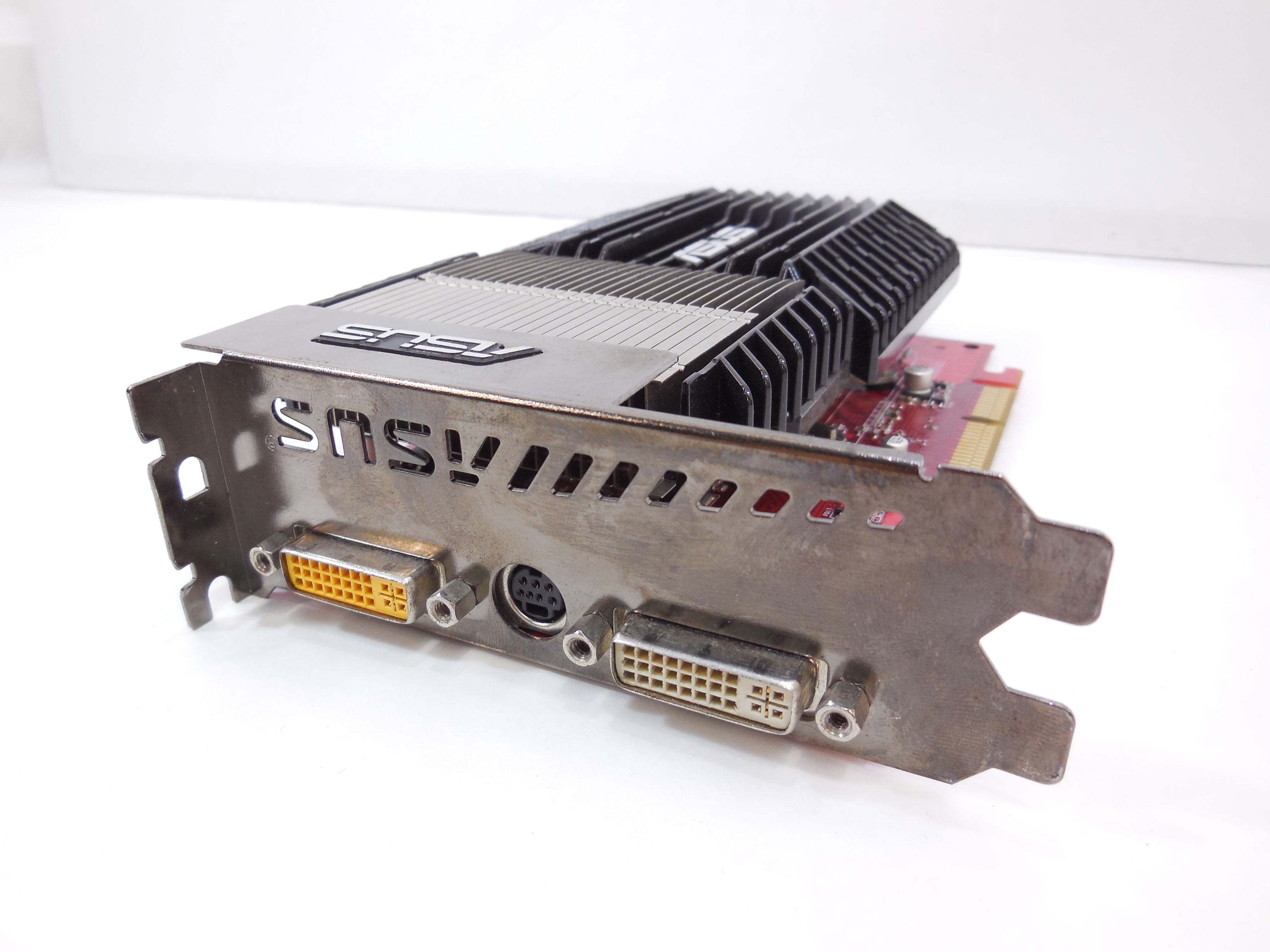 Видеокарта AGP 8x ASUS RADEON HD 3650 512Mb - Pic n 284341