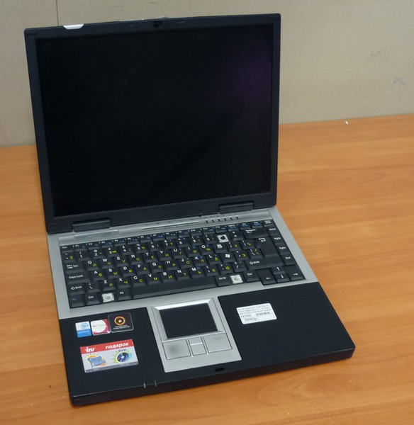 Noutbuk Iru Intro 3215l Combo Intel Pentium M 1 5ghz Sodimm 256mb Hdd 30gb Matrica Tft 15 1024x768 Video Intel 852gm 64mb Sound 2xpcmcia 5xusb Vga 1394 Cardreader Ps 2 Modem Lan Dvd Cd Rw Winxp