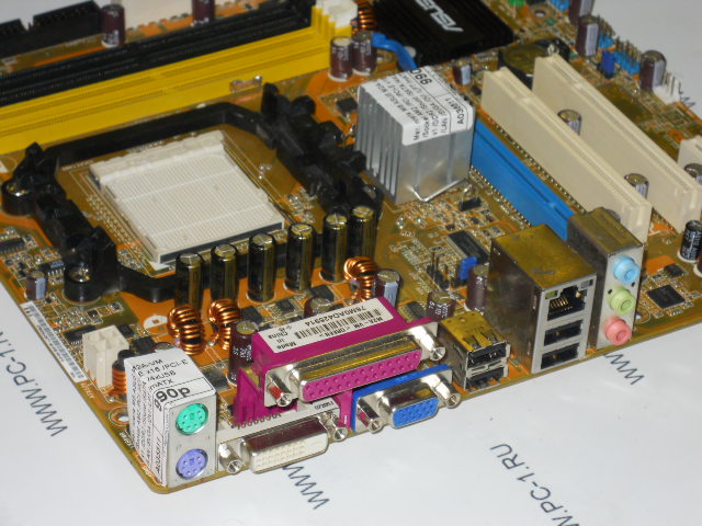 Материнская плата MB ASUS M2A-VM /Socket AM2 /2xPCI /PCI-E x16 /PCI-E x1 /4xDDR2 /Sound /4xSATA /4xUSB /LAN /SVGA /DVI /LPT /mATX