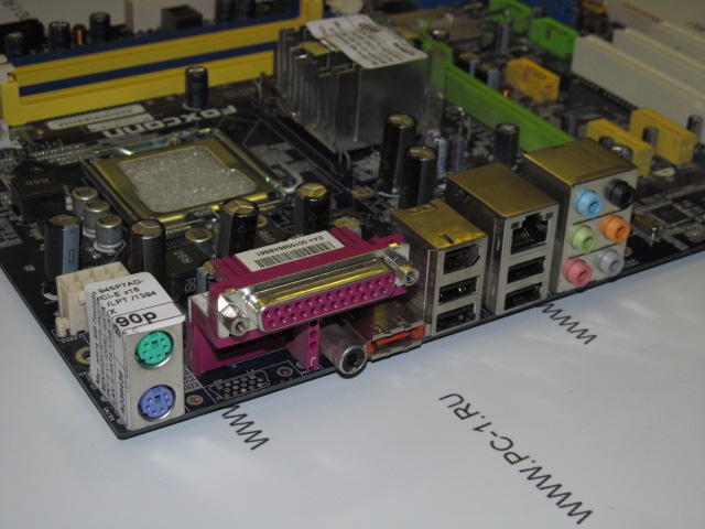 Материнская плата MB Foxconn 945P7AD-8EKRS2H /Socket 775 /3xPCI /PCI-E x16 /2xPCI-E x1 /4xDDR2 /4xSATA /LPT /1394 /LAN /E-SATA /4xUSB /ATX