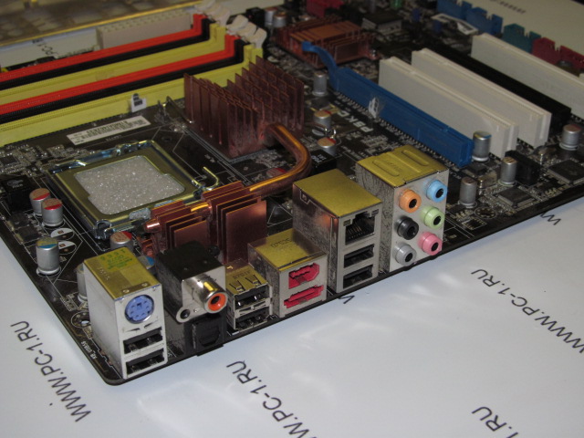 Материнская плата ASUS P5KC /S775 /3xPCI /2xPCI-E 16x /PCI-E 1x /4xSATA /4xDDR2 /2xDDR3 /6xUSB /e-SATA /1394 /Sound /LAN /SPDIF /ATX /Заглушка