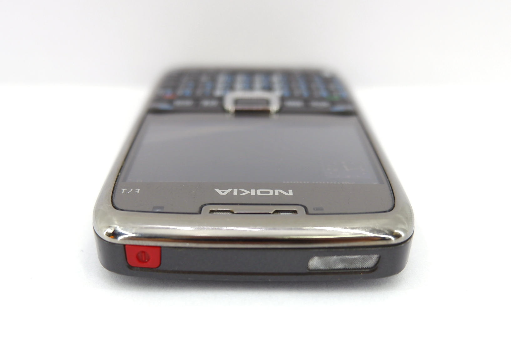 Смартфон Nokia E71