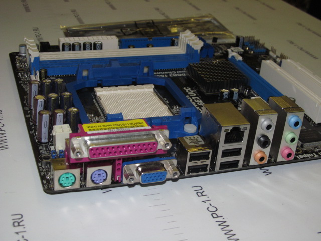 Материнская плата MB ASRock N68-GE3 UCC /GeForce 7025 /Socket AM3 /2xPCI /PCI-E x1 /PCI-E x16 /4xDDR3 DIMM /SATA /Sound /SVGA GeForce 7025 up to 256Mb /4xUSB /Gigabit LAN /LPT /mATX /НОВАЯ