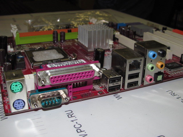 Материнская плата MB MSI 945P Neo2-F (MS-7176) /Socket 775 /4xPCI /PCI-E x16 /PCI-E x1 /4xDDR2 /4xSATA /Sound /4xUSB /LAN /LPT /COM /ATX /Заглушка