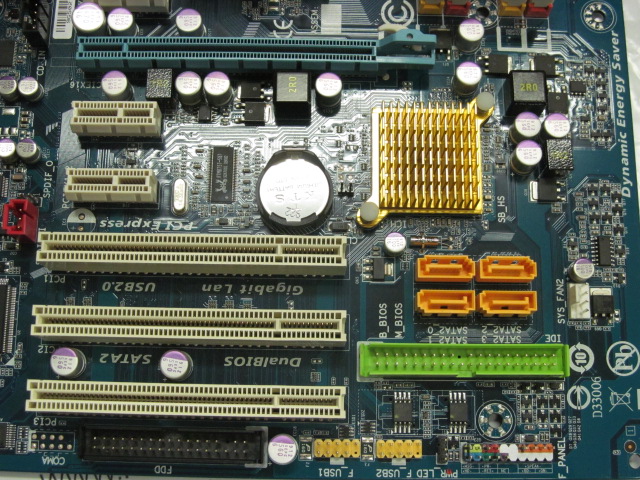 Материнская плата MB Gigabyte GA-EP31-DS3L /Intel P31 Express /Socket 775 /3xPCI /PCI-E x16 /3xPCI-E x1 /4xDDR2 /4xSATA /Sound /4xUSB /LAN /LPT /SPDIF /COM /ATX /заглушка