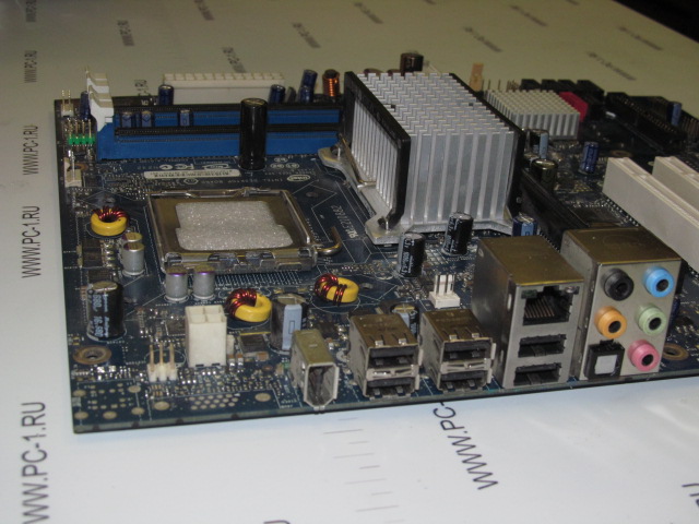 Материнская плата MB Intel DP35DP /Socket 775 /PCI-E x16 /3xPCI-E x1 /3xPCI /4x DDR2 /6xSATA /IDE /6xUSB /1394 /LAN /Sound /ATX