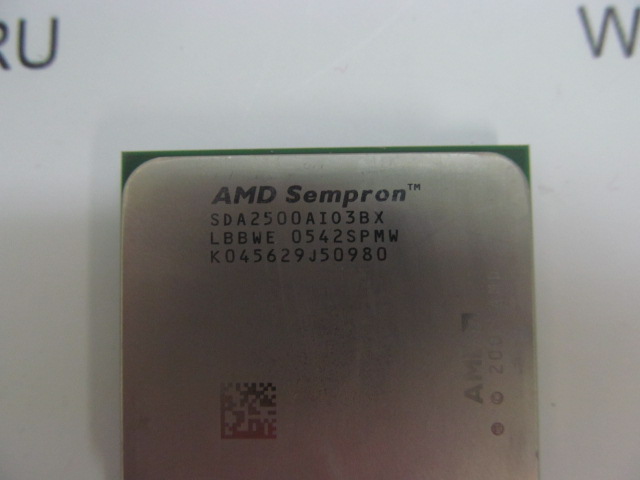 Процессор Socket 754 AMD Sempron 64 2500+ (1.4GHz) /256Kb /SDA2500AIO3BX