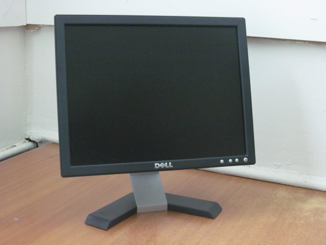 Монитор TFT 15" DELL E156FP /1024x768, 250 кд/м2, 450:1, 16 мс, 130°/100°, VGA