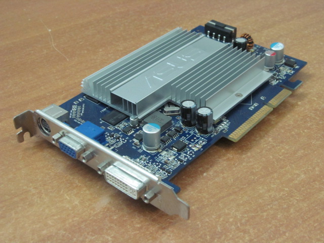 Видеокарта AGP ASUS N7600GS GeForce 7600GS 256Mb /DDR2 /128bit /DVI /VGA /TV-Out /Silent /Питание Molex