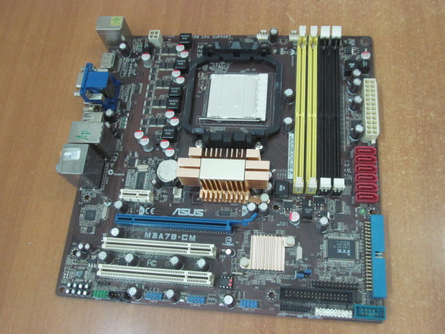 Материнская плата MB ASUS M3A78-CM /Socket AM2+ / 4xDDR2 /PCI-E x16 /2xPCI /PCI-E x1 /6xSATA /VGA /DVI /6xUSB /LAN /DP /mATX