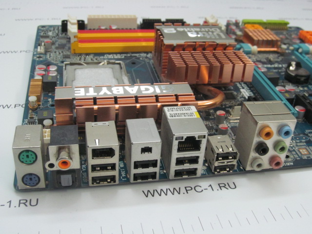Материнская плата MB Gigabyte GA-X38-DS4 /Socket 775 /2xPCI-E x16 /3xPCI-E x1 /2xPCI /4xDDR2 /6xSATA /Sound /8xUSB /1394 /LAN /ATX /Заглушка