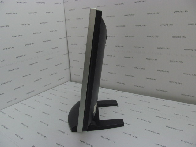 Монитор TFT 19" ViewSonic VA902 /1280x1024 /270 кд/м2 /550:1 /8 мс /160°/135° /VGA