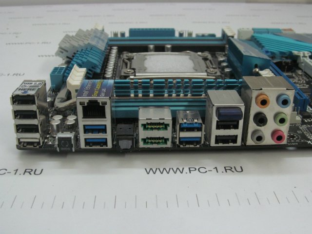 Материнская плата MB ASUS P9X79 PRO /Socket 2011 /Intel X79 /4xPCI-E x16 /2xPCI-E x1 /8xDDR3 /8xSATA /10xUSB (4xUSB 3.0) /BlueTooth /2xE-SATA /Optical SPDIF /GLAN /ATX /Заглушка