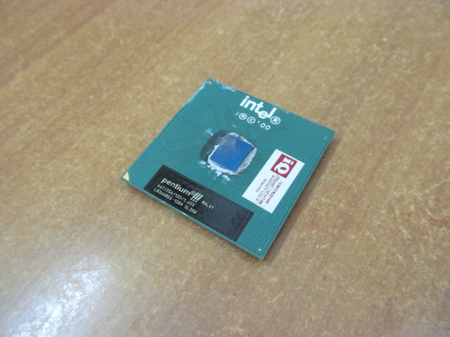 Процессор Socket 370 Intel Pentium III 667MHz /133FSB /256k /1.65V /SL3XW