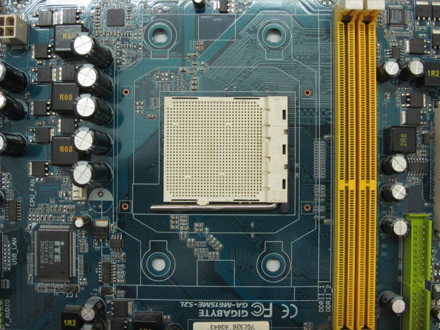 Материнская плата MB Gigabyte GA-M61SME-S2L /Socket AM2 /2xPCI /PCI-E x16 /PCI-E x1 /2xDDR2 /2xSATA /Sound /LAN /4xUSB /COM /VGA /LPT /mATX /заглушка /Без рамки крепления кулера