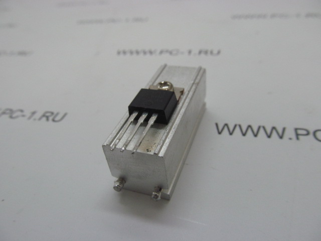 Транзистор б/у полевой N-канальный IRL3713 c радиатором