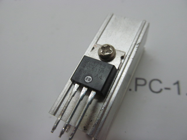 Транзистор б/у полевой N-канальный IRL3713 c радиатором