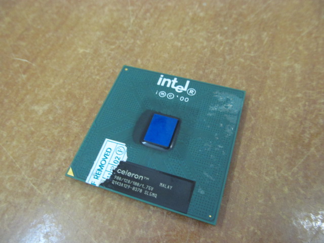 Процессор Socket 370 Intel Celeron 900MHz /100FSB /128k /1.75V /SL5MQ