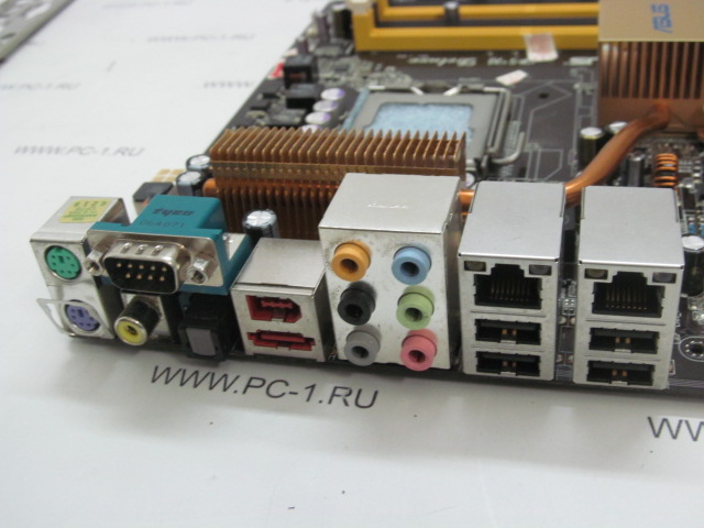 Материнская плата MB ASUS P5B DELUXE /Socket 775 /3xPCI /2xPCI-E x16 /PCI-E x1 /4xDDR2 /Sound /6xSATA /4xUSB /1394 /E-SATA /SPDIF /COM /2xLAN /ATX /Заглушка