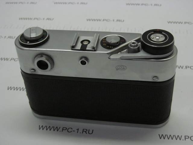 Пленочный фотоаппарат ФЭД-5в /Объектив Индустар-61 ЛД (2.8 / 53 мм) /Чехол для переноски /BOX