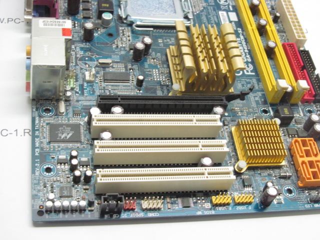 Материнская плата MB Gigabyte GA-945GCM-S2L /Socket 775 /3xPCI /PCI-E x16 /2xDDR2 DIMM /4xSATA /Sound 7:1 /SVGA /4xUSB /LAN /LPT /COM /mATX /Заглушка