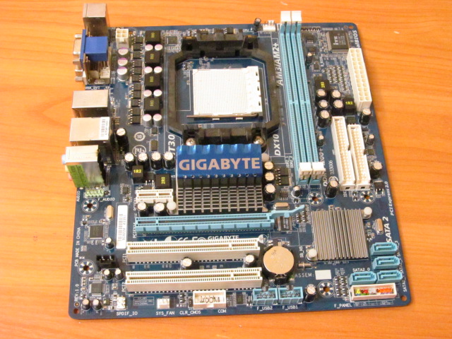 Материнская плата MB Gigabyte GA-MA78LM-S2 /Socket AM2+, AM3 /PCI-E x16 /PCI-E x1 /2xPCI /2xDDR3 /DVI /VGA /Sound /8xUSB /4xSATA /LAN /mATX