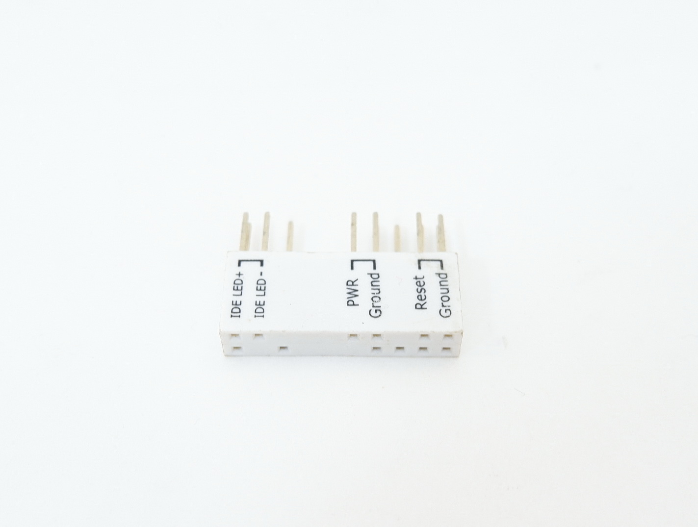 Asus q connector, ASUS Q-Design Служит для быстрого подключения кнопок фронтальной панели корпуса ( кнопа перезагрузки, кнопка питания, индикаторы питания и HDD, спикер). Все подключаем в коннектор, а потом к матери. Просто, быстро и удобно.