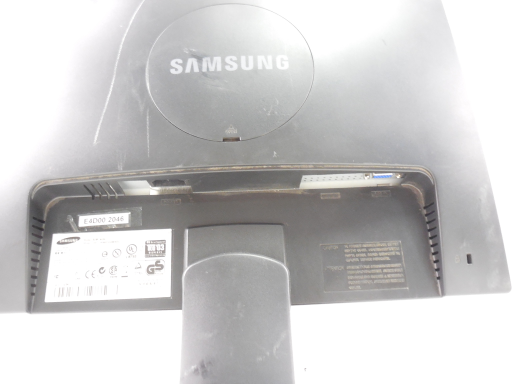 ЖК-монитор 19" Samsung 943n пятна - Pic n 254870